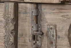 Aparador de Madera de 167 cm con 2 Puertas MB-213891