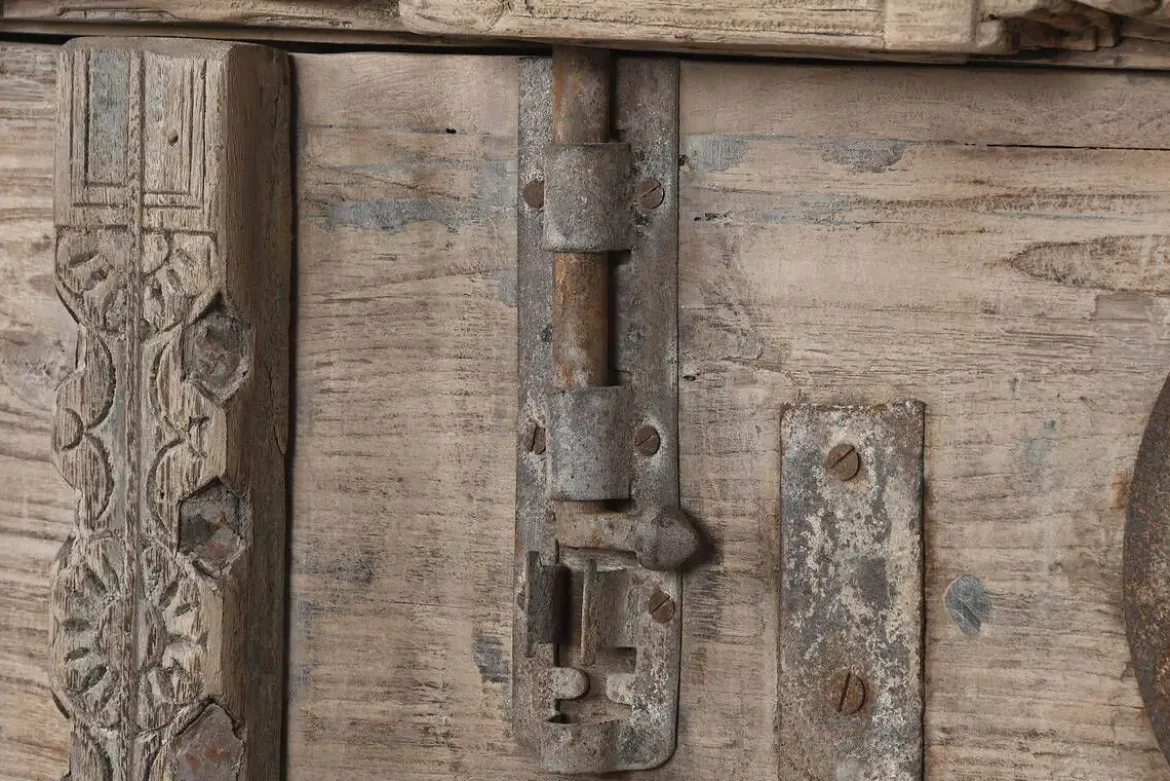 Aparador de Madera de 167 cm con 2 Puertas MB-213891
