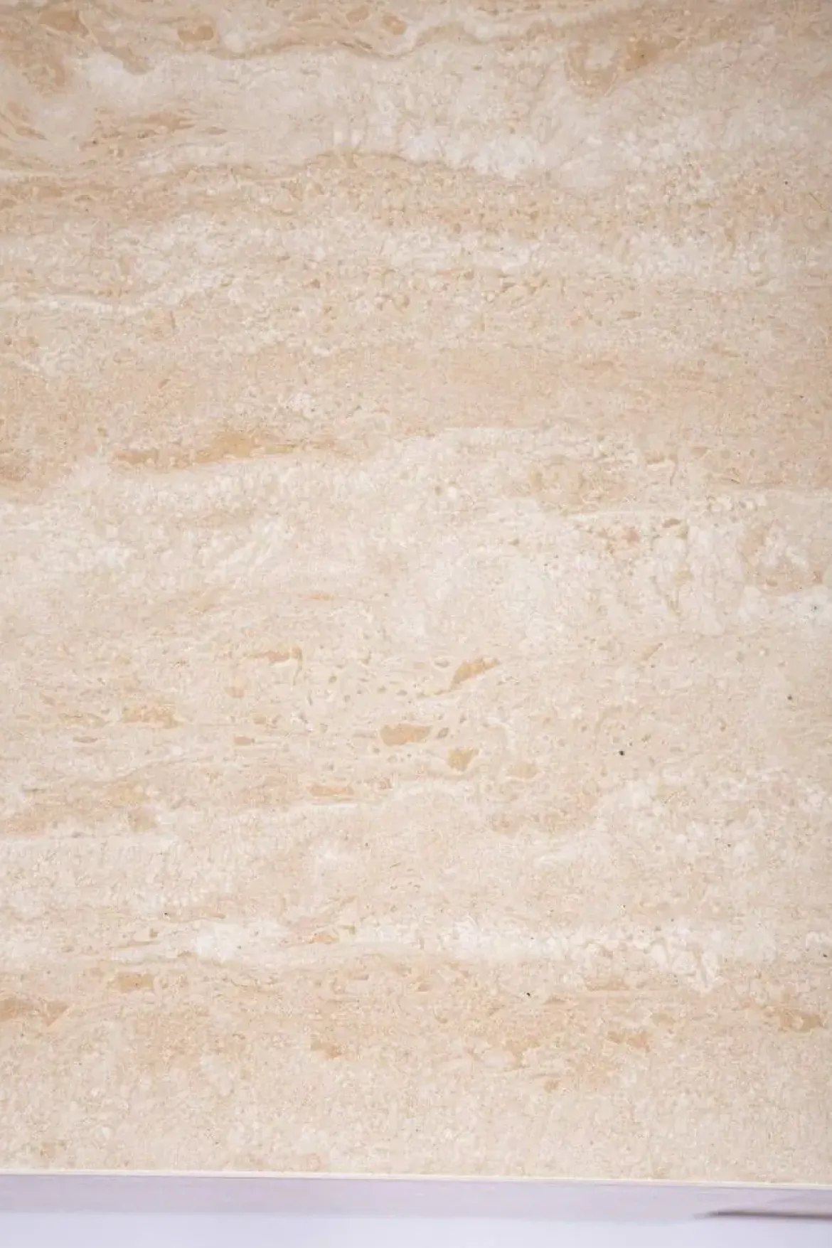 Aparador de Nogal con Tablero Efecto Travertino EZEKIEL 0747348