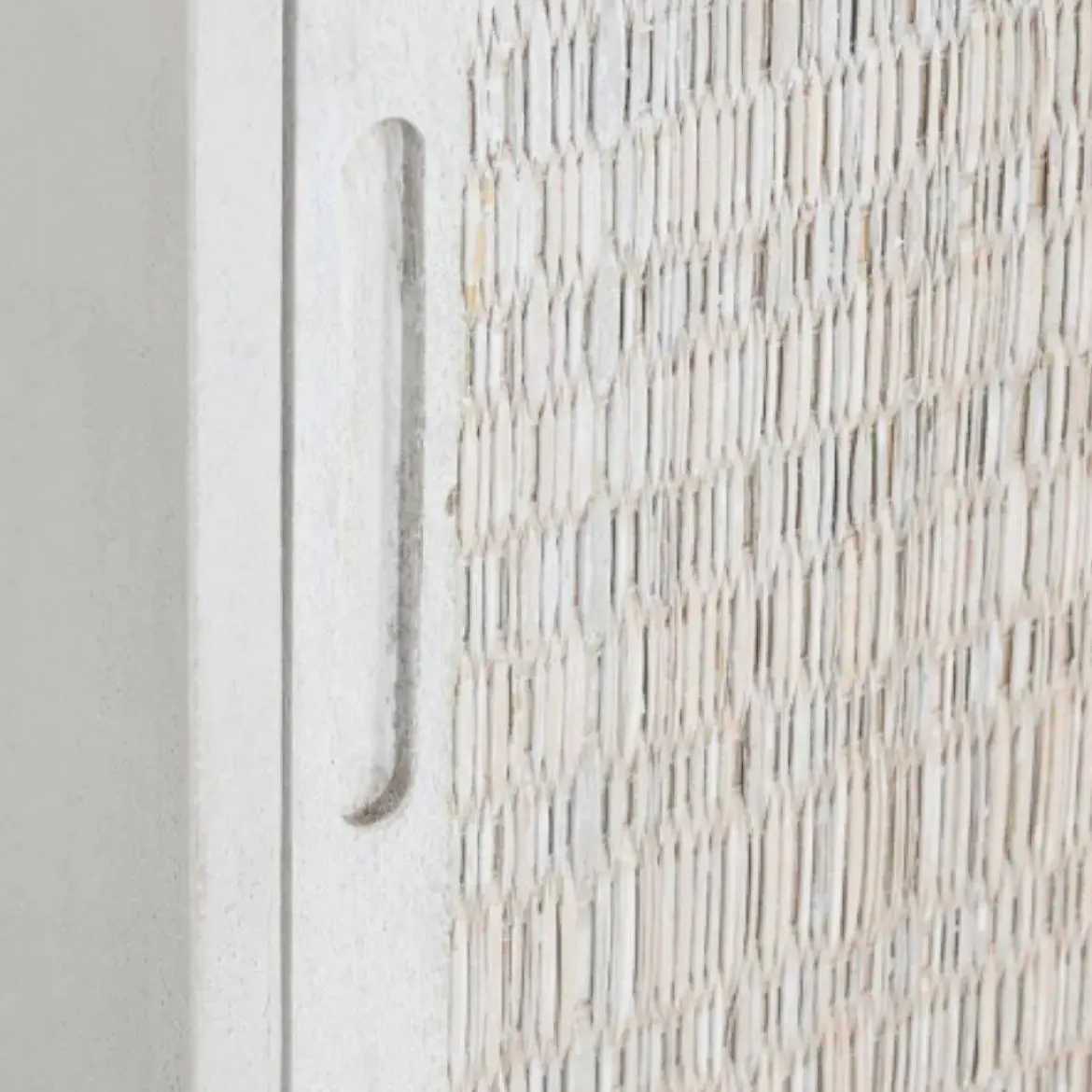 Aparador de 2 Puertas y 3 Cajones Color Blanco Roto MB-215068