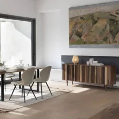 Aparador en madera maciza con 3 puertas en tonos naturales GABAR 10842