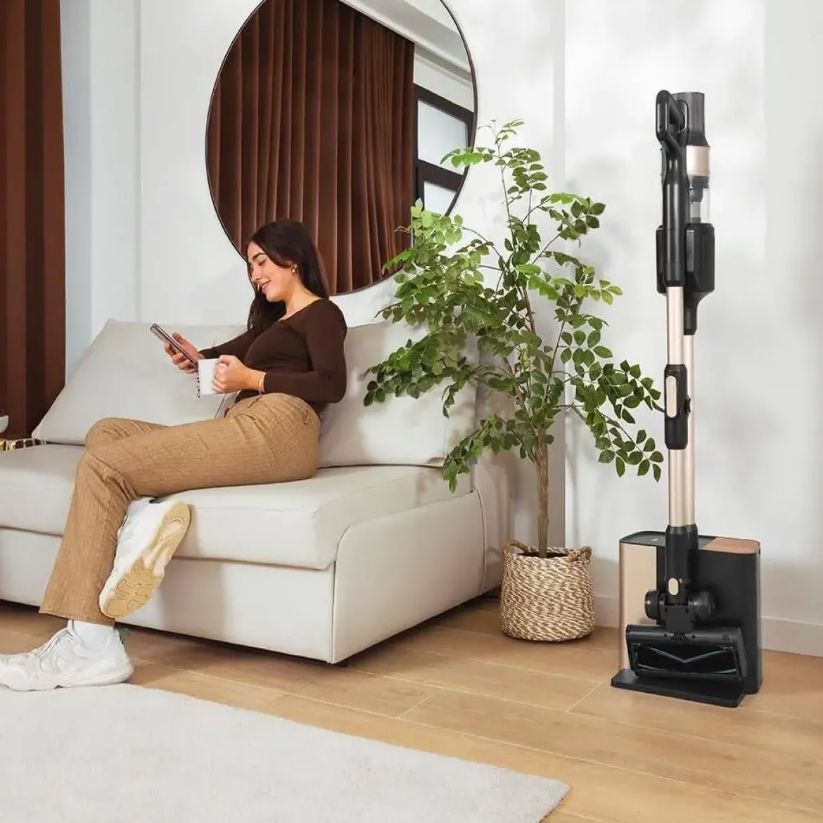 Aspirador Escoba con Base de Autovaciado 700 W CECOTEC 102267
