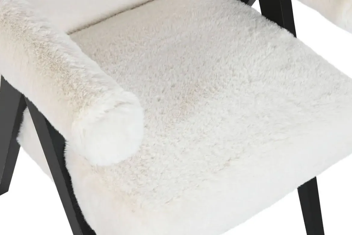 Butaca de Madera Tapizada en Pelo Blanco MB-220500