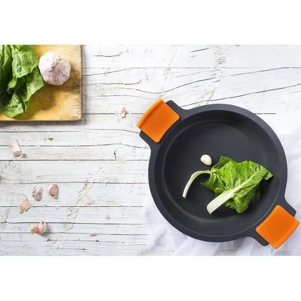 Cacerola baja BRA EFFICIENT 30 cm con tapa
