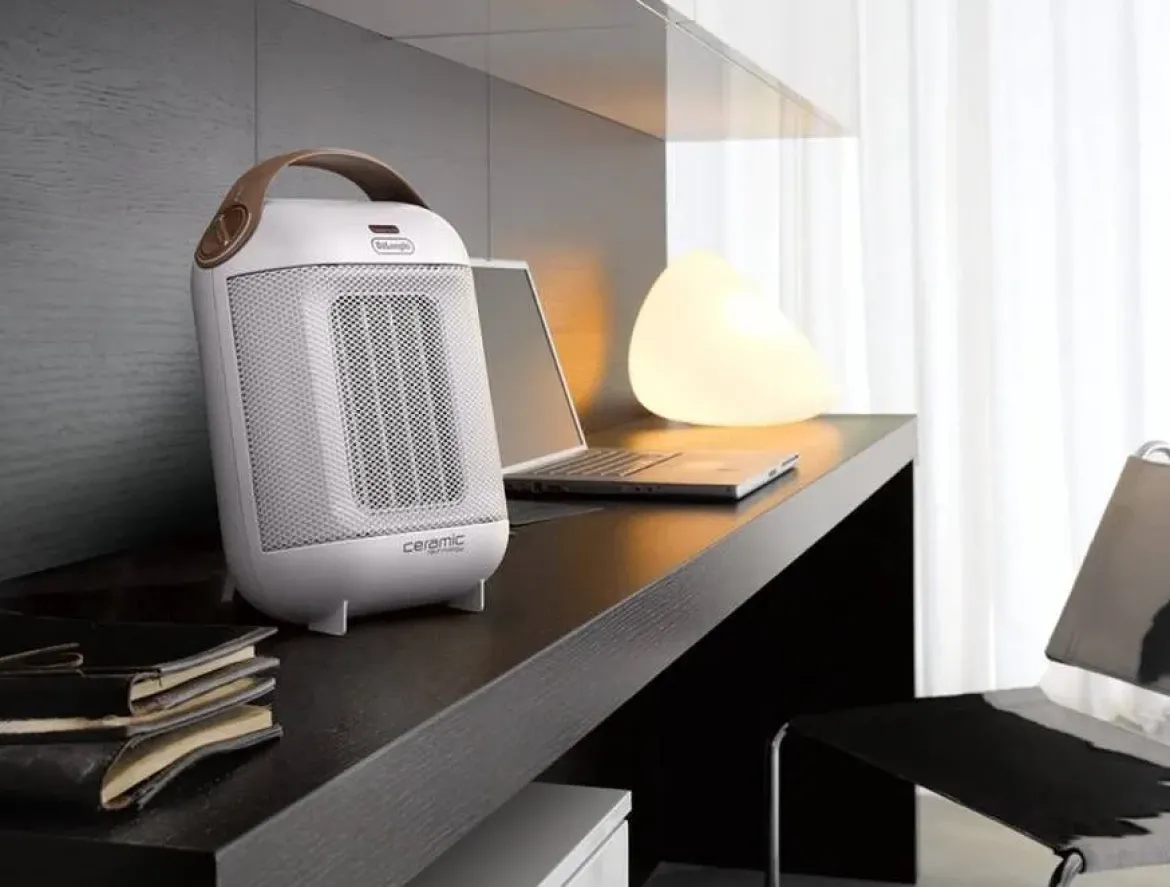 Calefactor 1800W Cerámico DELONGHI Capsule HFX30C18.IW