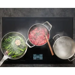 Campana Decorativa AEG 90cm Inclinada Cristal Negro A+ SilenceTech GV77D91SB