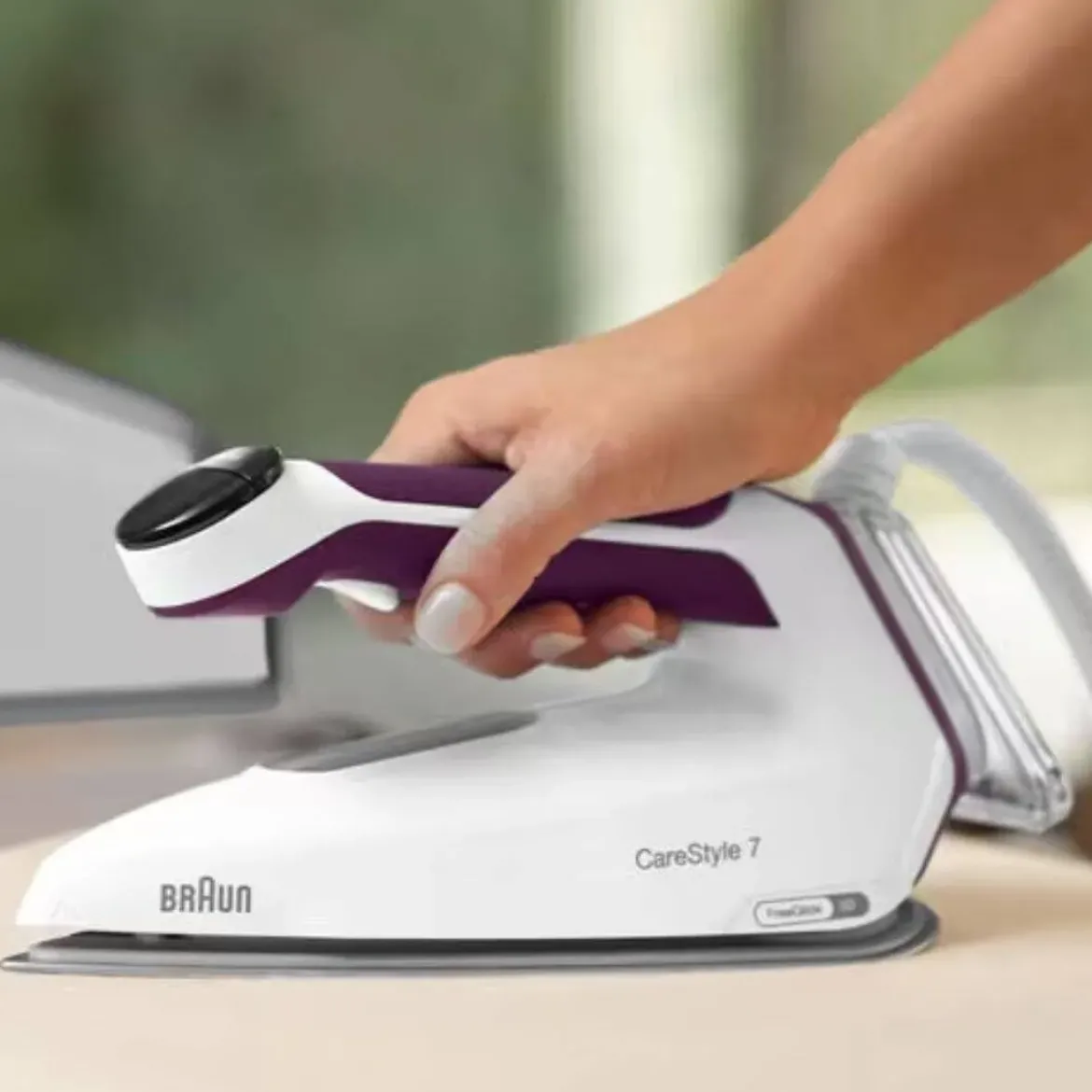 Centro de planchado CareStyle 7 Color Violeta BRAUN IS7266VI