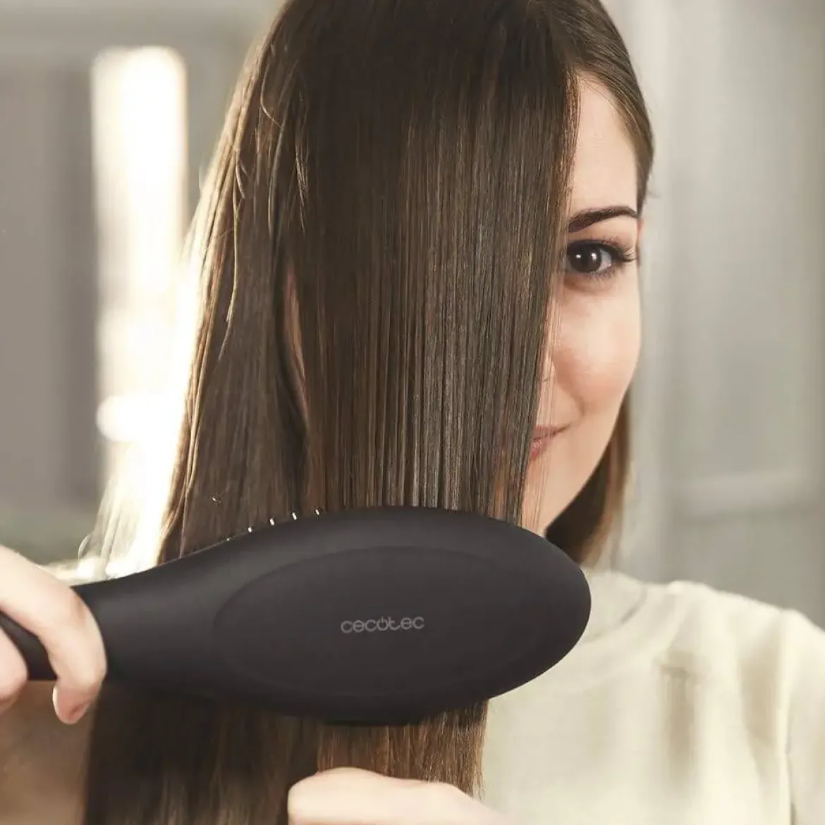 Cepillo Alisador con Cerámica y Queratina BAMBA INSTANTCARE 900 PERFECT BRUSH