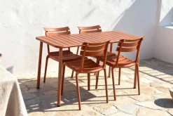Conjunto de Comedor Exterior 4 Sillas Apilables Terracota MB-224153
