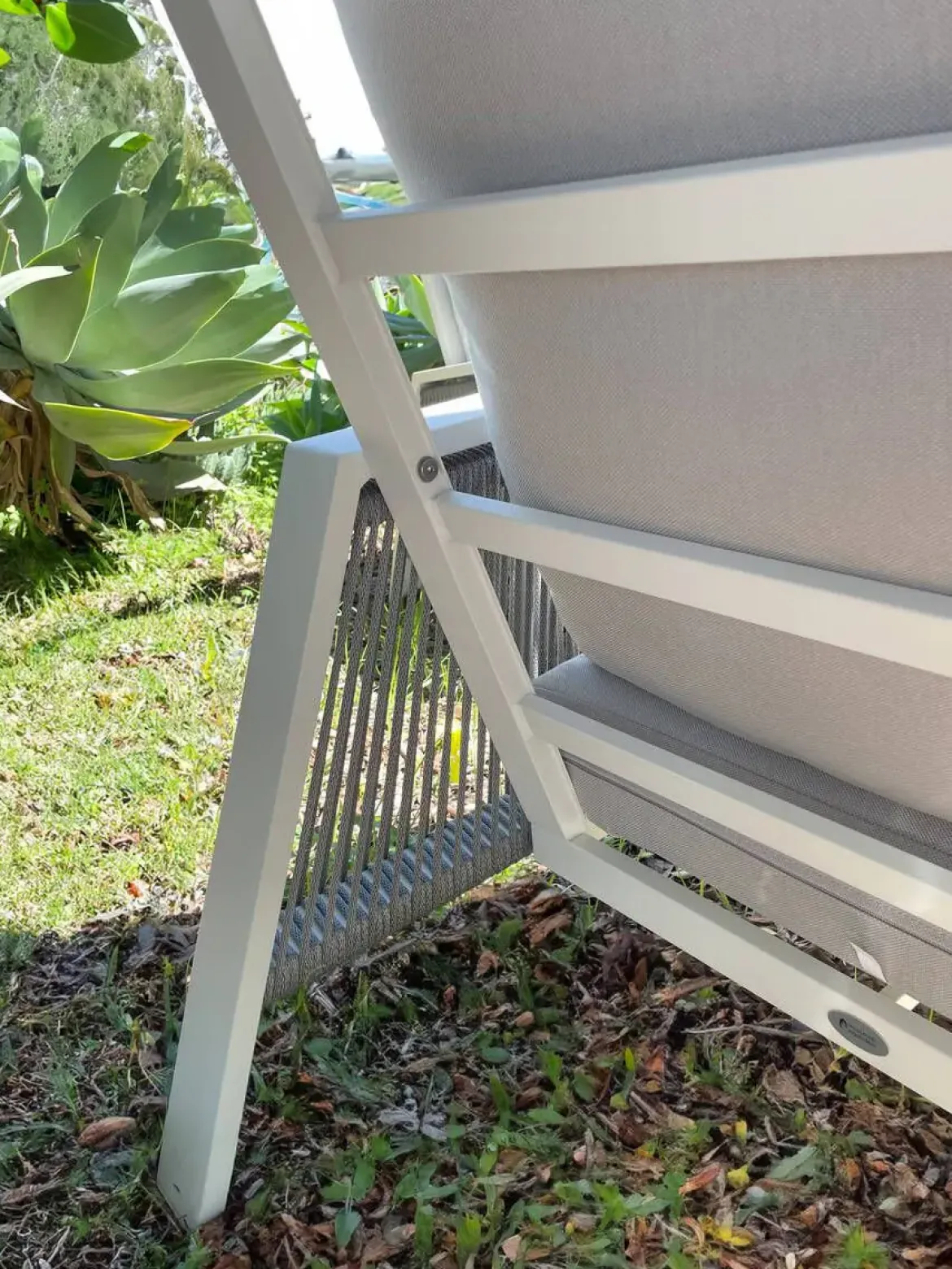 Conjunto de Jardín Blanco con Cuerdas y Cojines Grises GRANADA