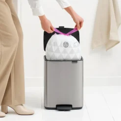 Cubo de Basura con Pedal 12L Matt Steel Fingerprint Proof Brabantia BO 238048