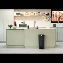 Cubo de Basura 40L Steptup Dark Grey BRABANTIA