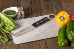 Cuchillo de Cocina con Mango Color Negro Serie Maitre 180 mm ARCOS 150800