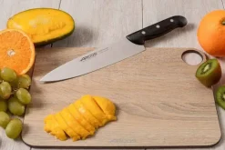 Cuchillo de Cocina con Mango Color Negro Serie Maitre 215 mm ARCOS 150800