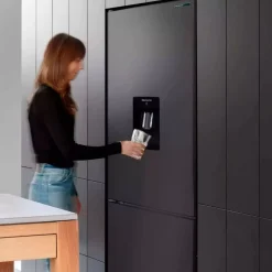 Frigorífico Combi Dark Inox No Frost INFINITON FGC236WC70DEK