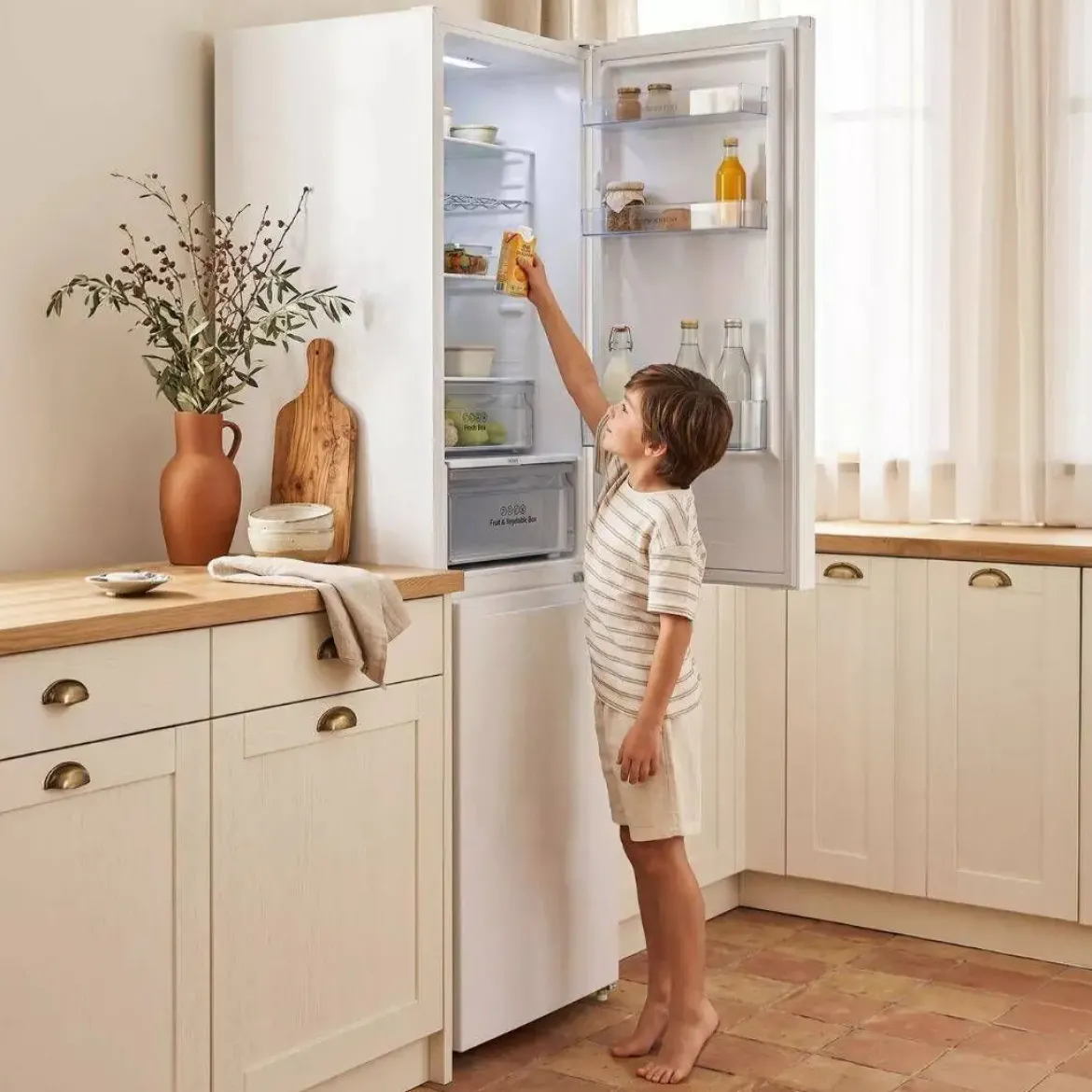 Frigorífico Combi INFINITON Total No Frost 314 L Blanco FGC852C85WDK