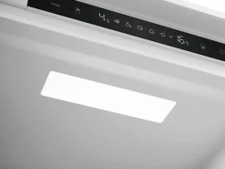 Frigorífico Combi Integrable ELECTROLUX No Frost 177 cm Clase E LNN3CE18S