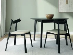 Juego de dos sillas con Asiento Tapizado en Tela y Estructura de Madera OVIS