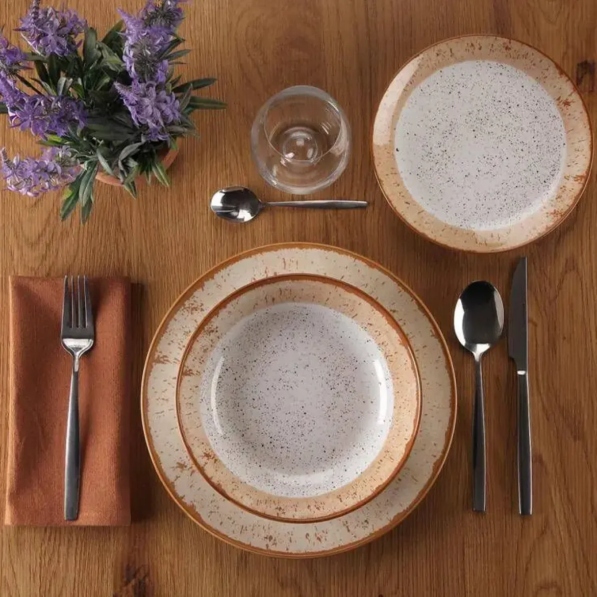 Juego de Mesa de 18 Platos de Pocelana con Diseño Color Tierra PROVENCE 22450049