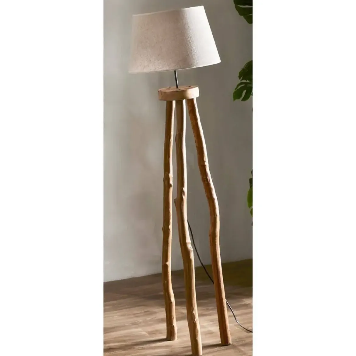 Lámpara de Pie MILETO Patas Forma trípode de Madera Natural y Pantalla Beige 32-218