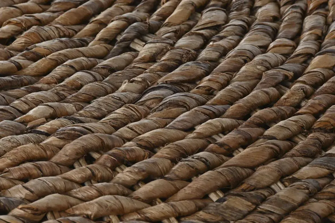 Mesa de Centro de Fibra Natural con Patas de Madera MB-217106