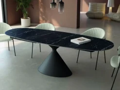 Mesa de Comedor Extensible Ovalada Estructura Metálica Negra Sobre de Porcelánico Acabado Piedra RIN