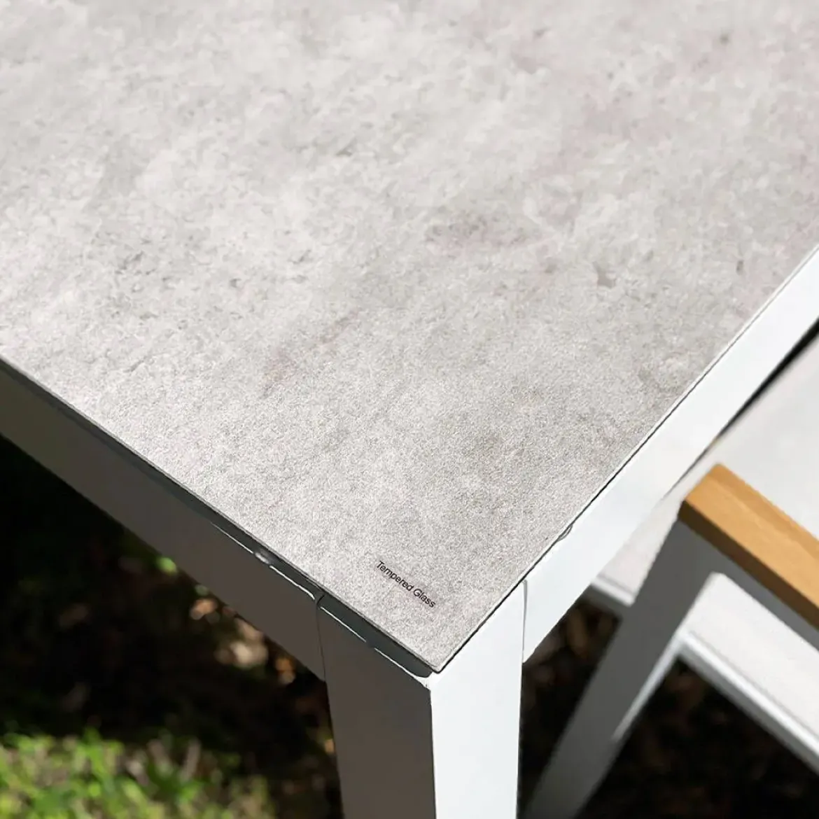 Mesa de Jardín Blanca de Aluminio y Cristal Cerámico RUMANIA