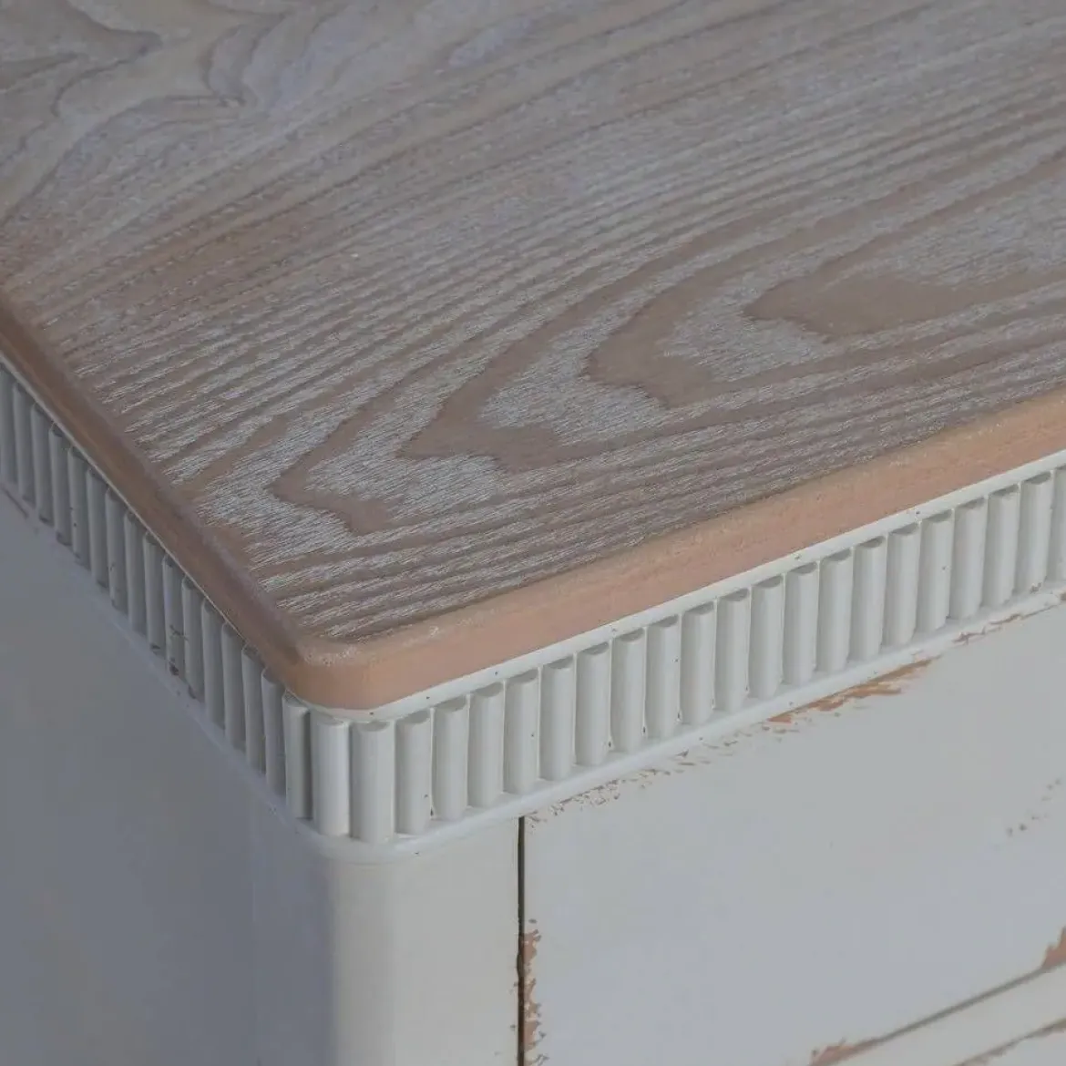 Mesita de Noche de Madera Natural con 3 Cajones 615203