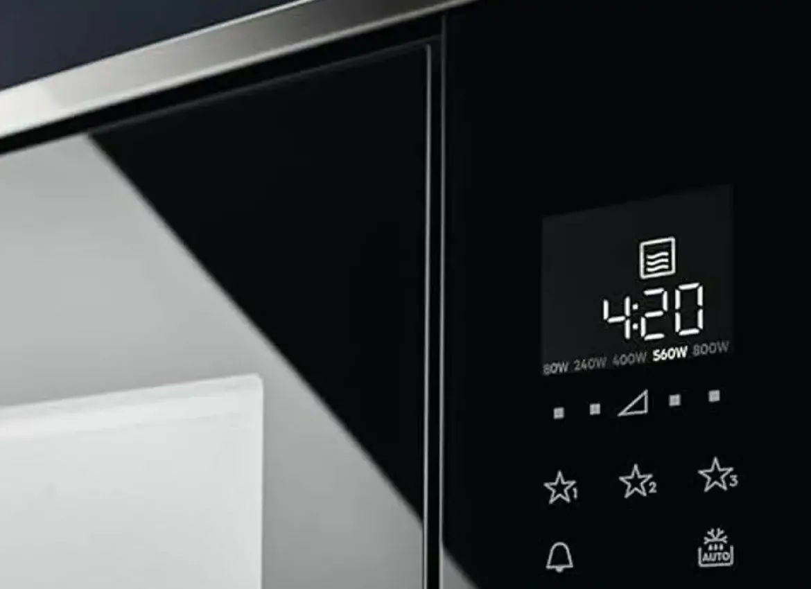 Microondas Electrolux 17L Cristal Negro LMS2173EMK