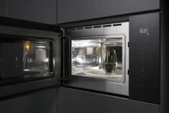 Microondas Integrable Cristal Negro 25L con Grill HISENSE BIM325GI63DBG