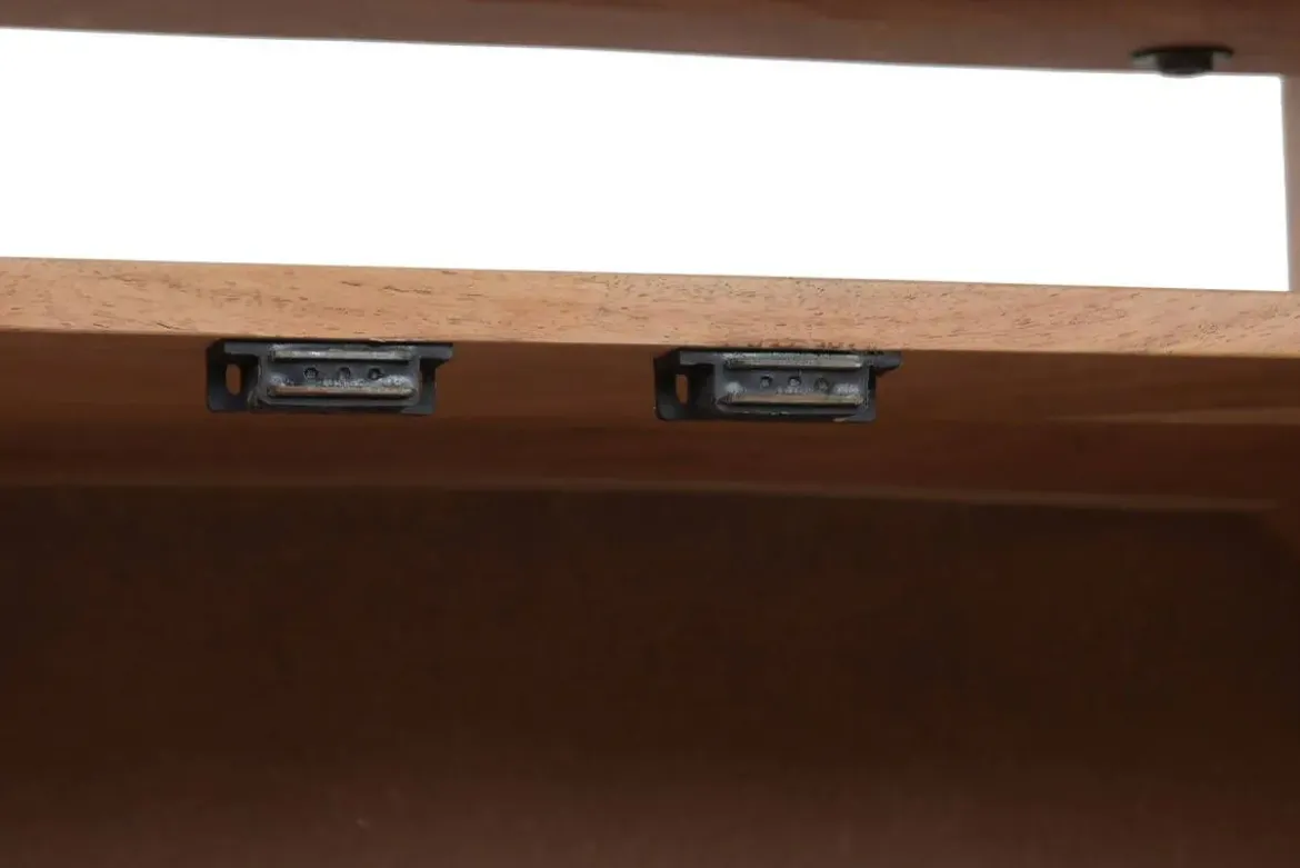 Mueble TV de Acacia con Mármol y Puertas MB-221942
