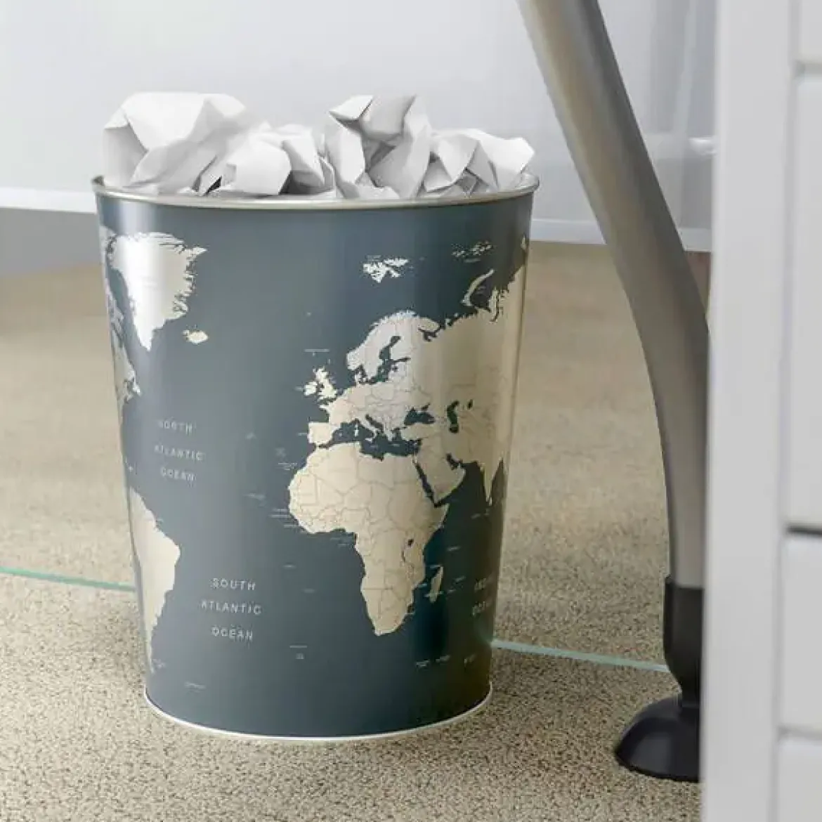 Papelera Decorativa de Lata con Diseño Mapa Mundi GLOBE 25566
