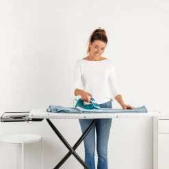 Plancha de Vapor Baltic 2400W Golpe de Vapor 130g/min TAURUS 918156000