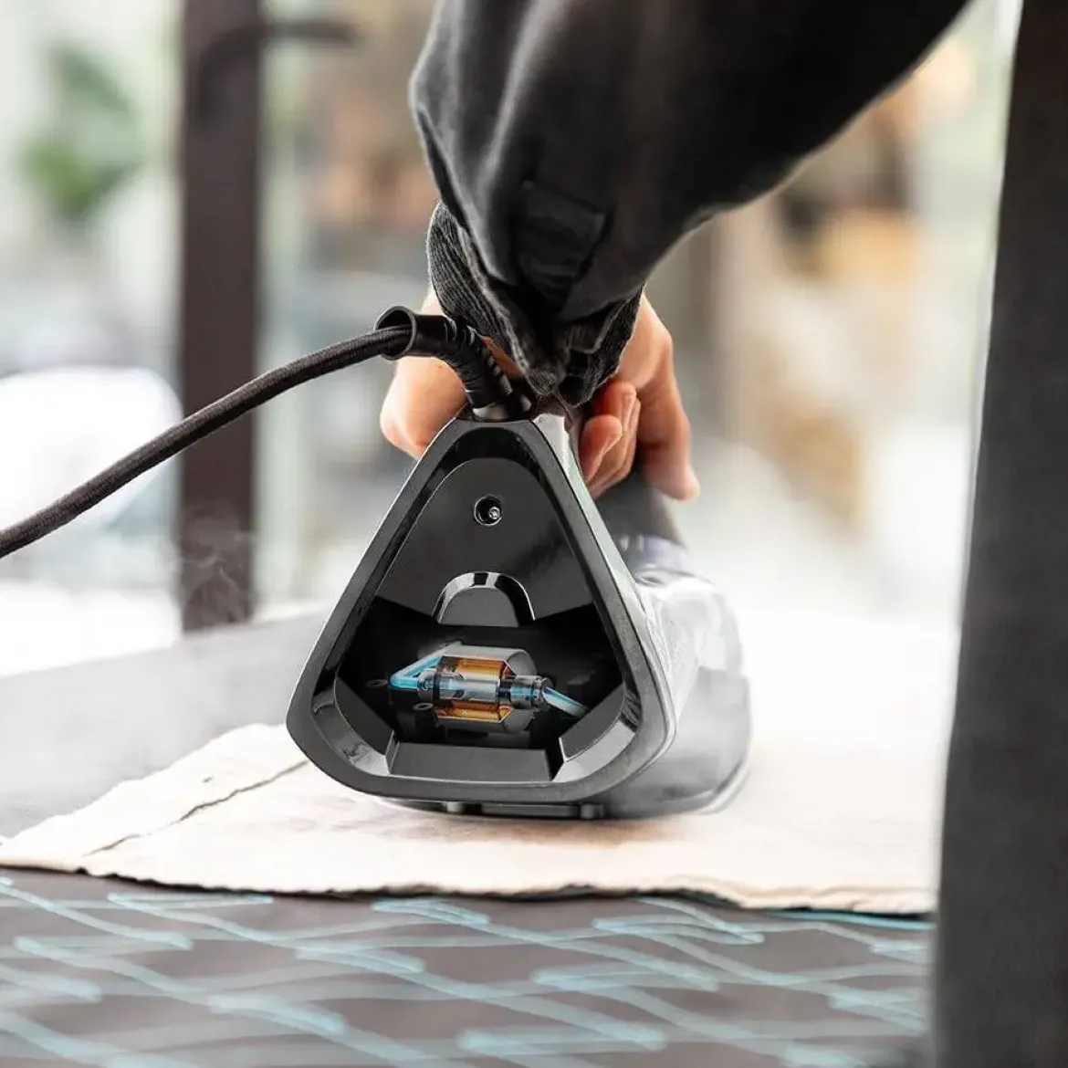 Plancha de Vapor con Bomba Automática Modelo IRONHERO 3200 1877
