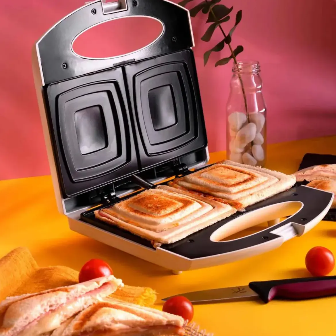 Sandwichera JATA 2 Cavidades 750W Blanca JESW1232