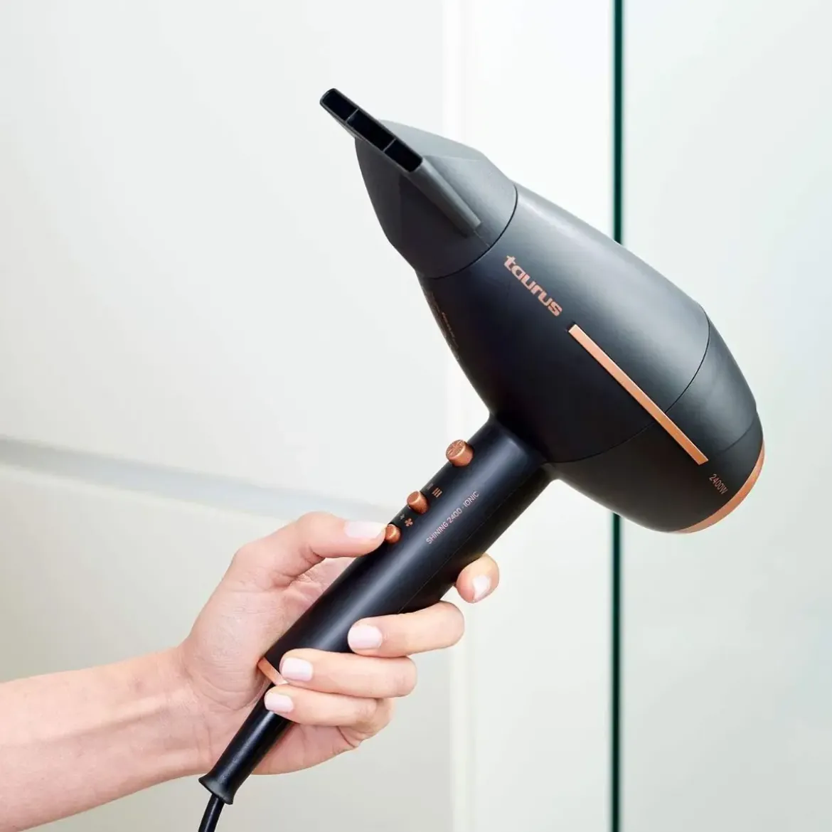 Secador TAURUS 2400w shining 2400 ionic 900386