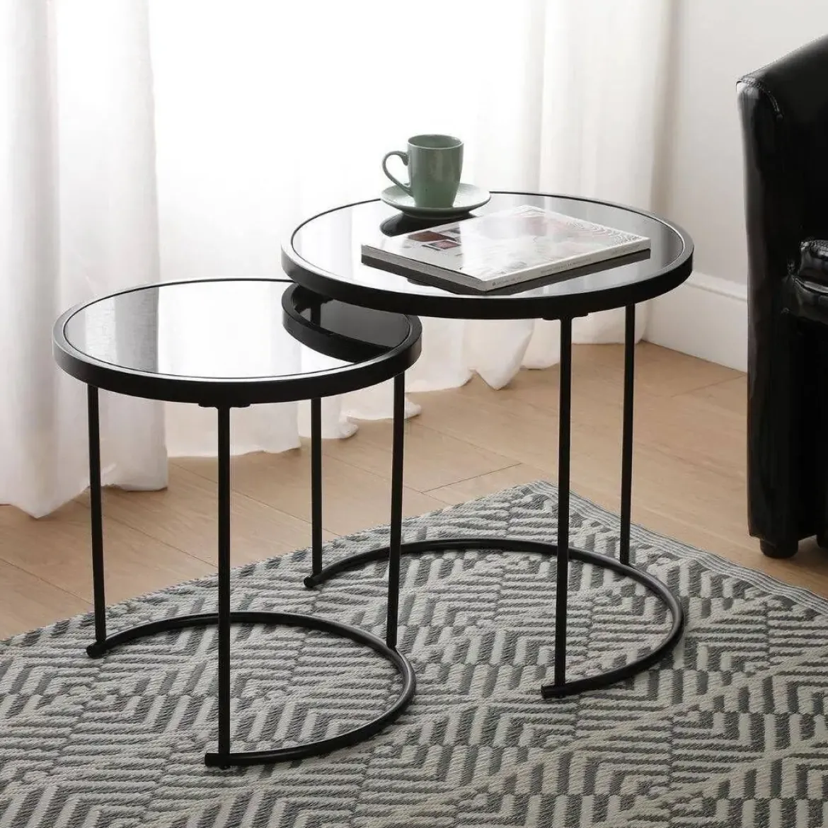 Set de 2 Mesillas Nido Negras de Cristal 18790785