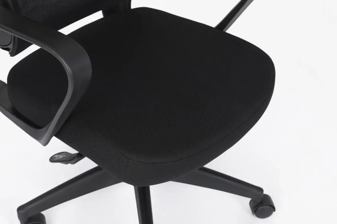 Silla de Oficina Ergonómica Negra con Malla KAROL 1051-H