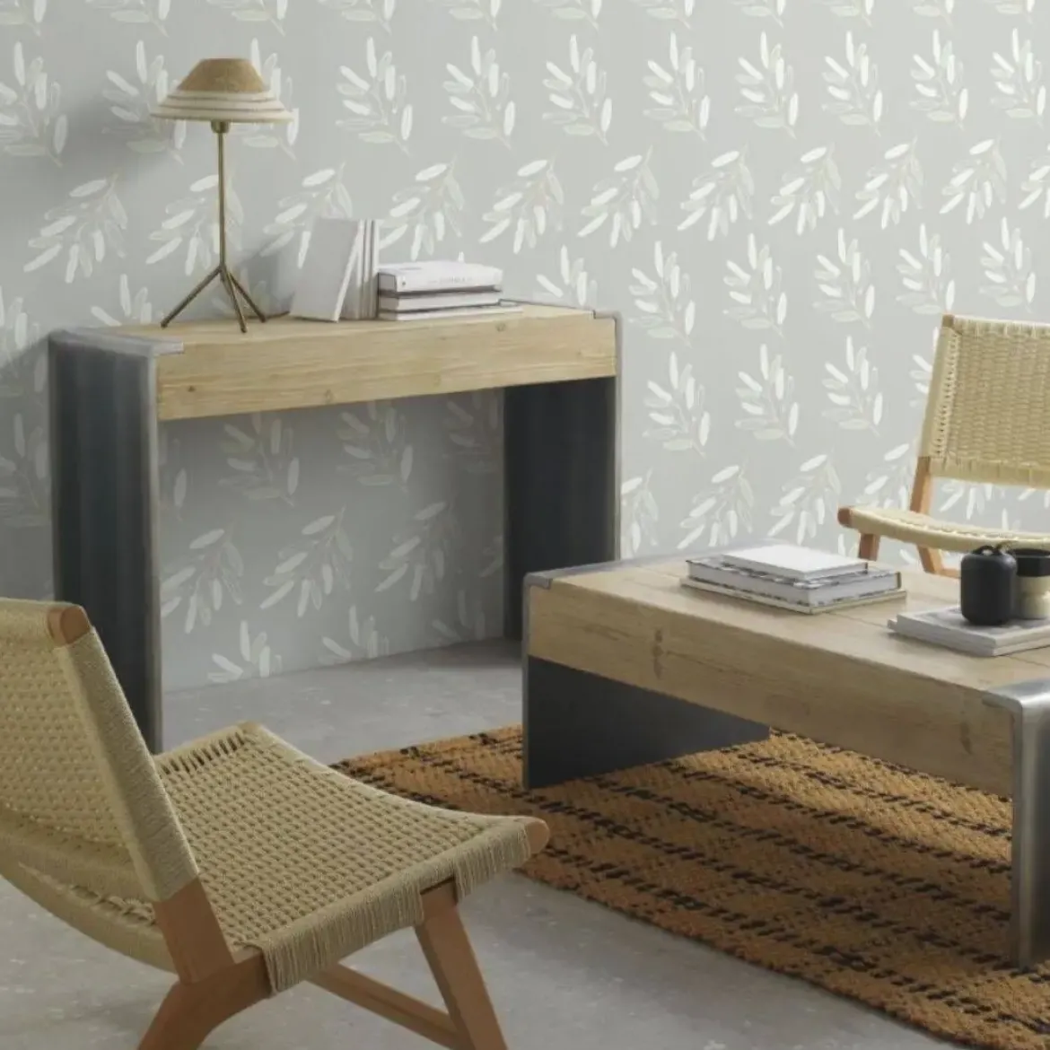 Sillón de madera de haya con acabado natural y asiento y respaldo trenzados GABAR 10874