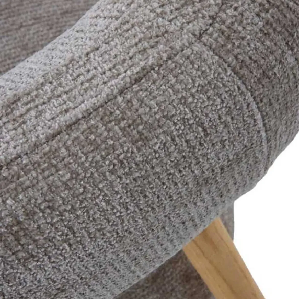 Sillón de Madera de Roble Natural Tapizado en Chenilla Topo GABAR 11686