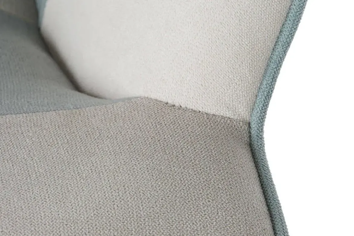 Sillón Orejero Tapizado Multicolor con Reposapiés Madera Hevea MB-207731