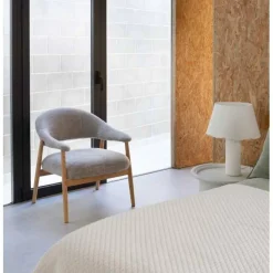 Sillón Pequeño de Madera de Roble Tapizado Topo GABAR 11688
