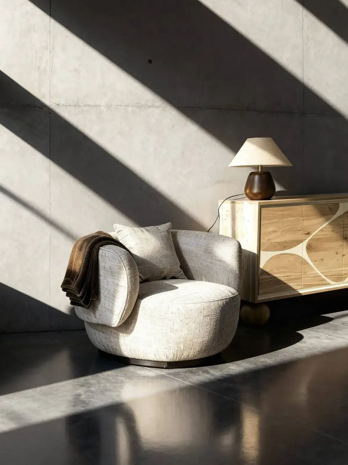 Sillón Tapizado en Poliéster Beige con Patas de Madera MB-225993